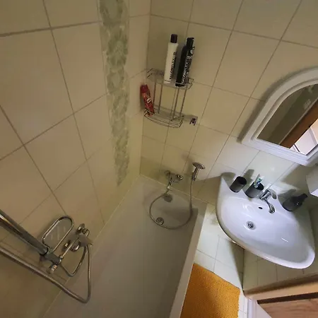 公寓 Apartman Hodrusa